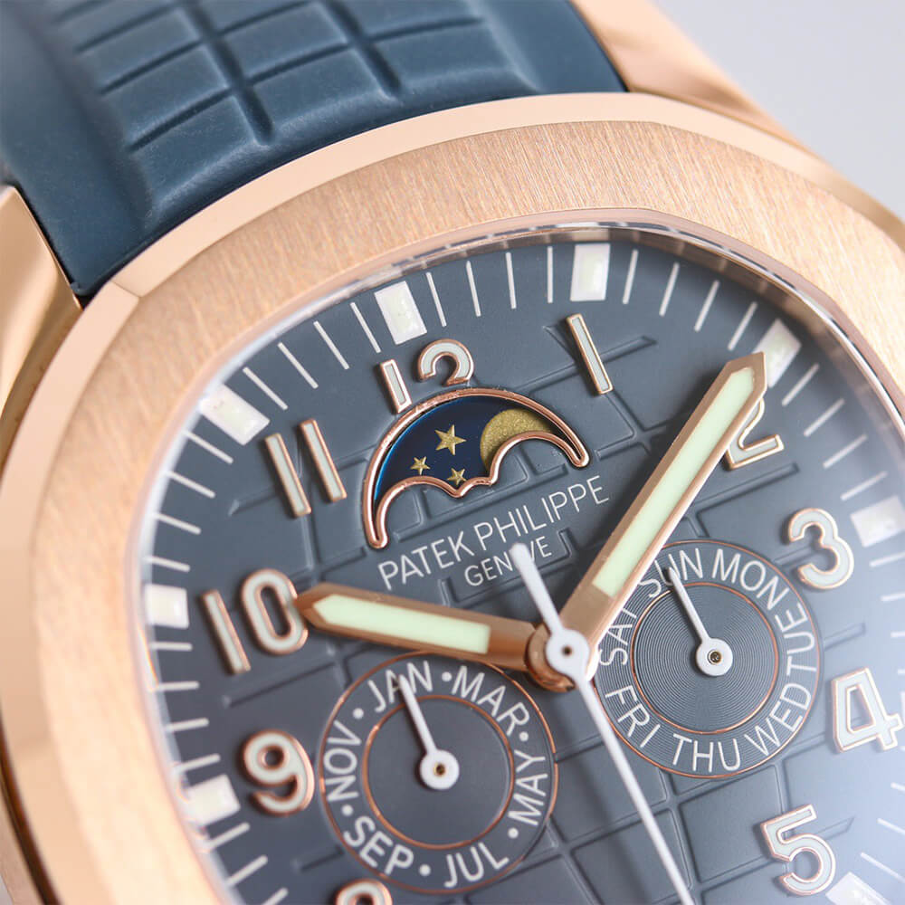 Patek Philippe Aquanaut 5261R-001