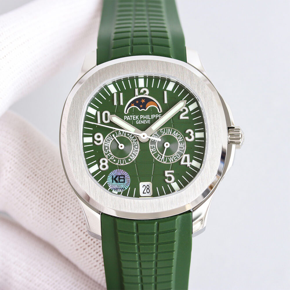 Patek Philippe Aquanaut 5261R-001