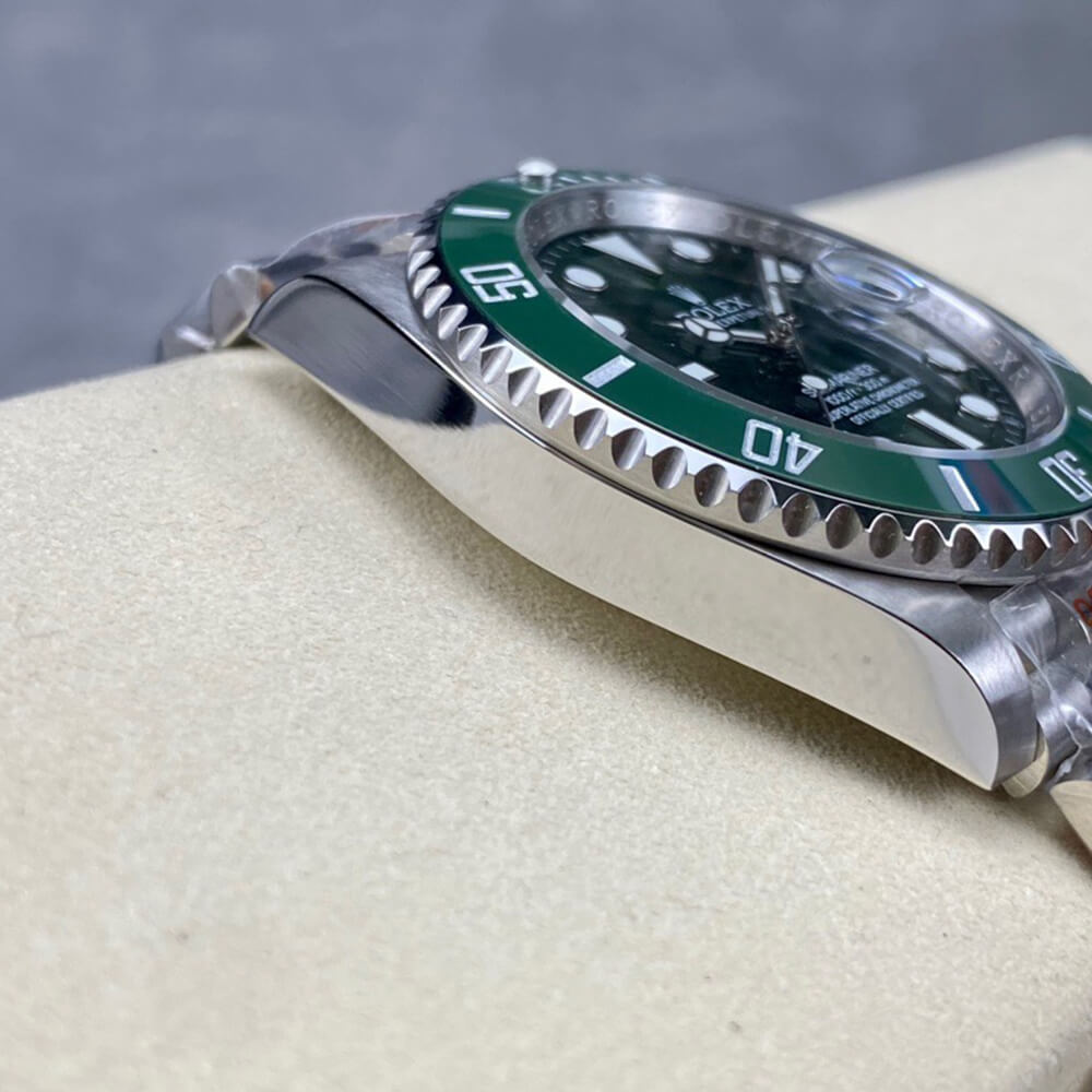 Rolex Submariner Date