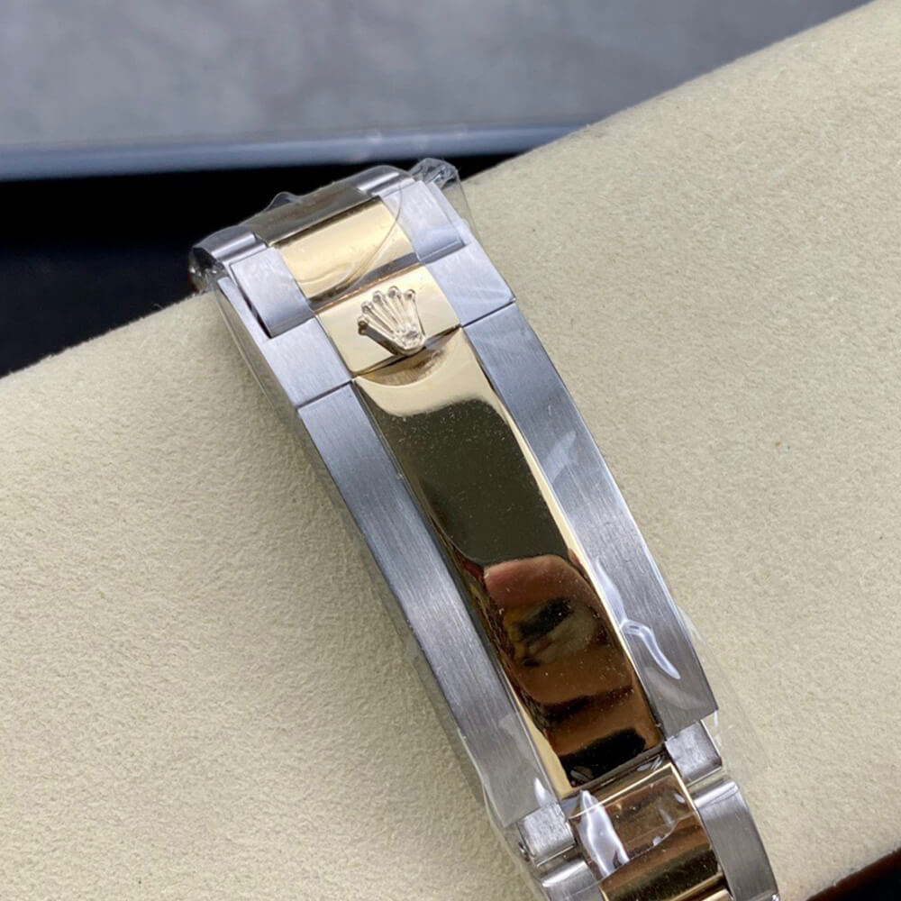 Rolex Submariner Date